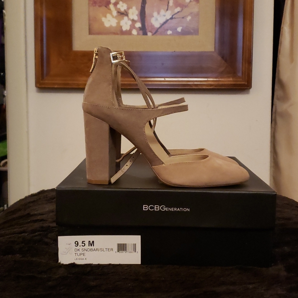 BCBGeneration Faux Suede Leissa-X Pump
